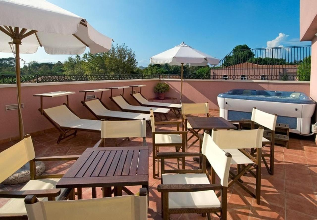 Hotel Alfa Tao Riccione Exterior foto
