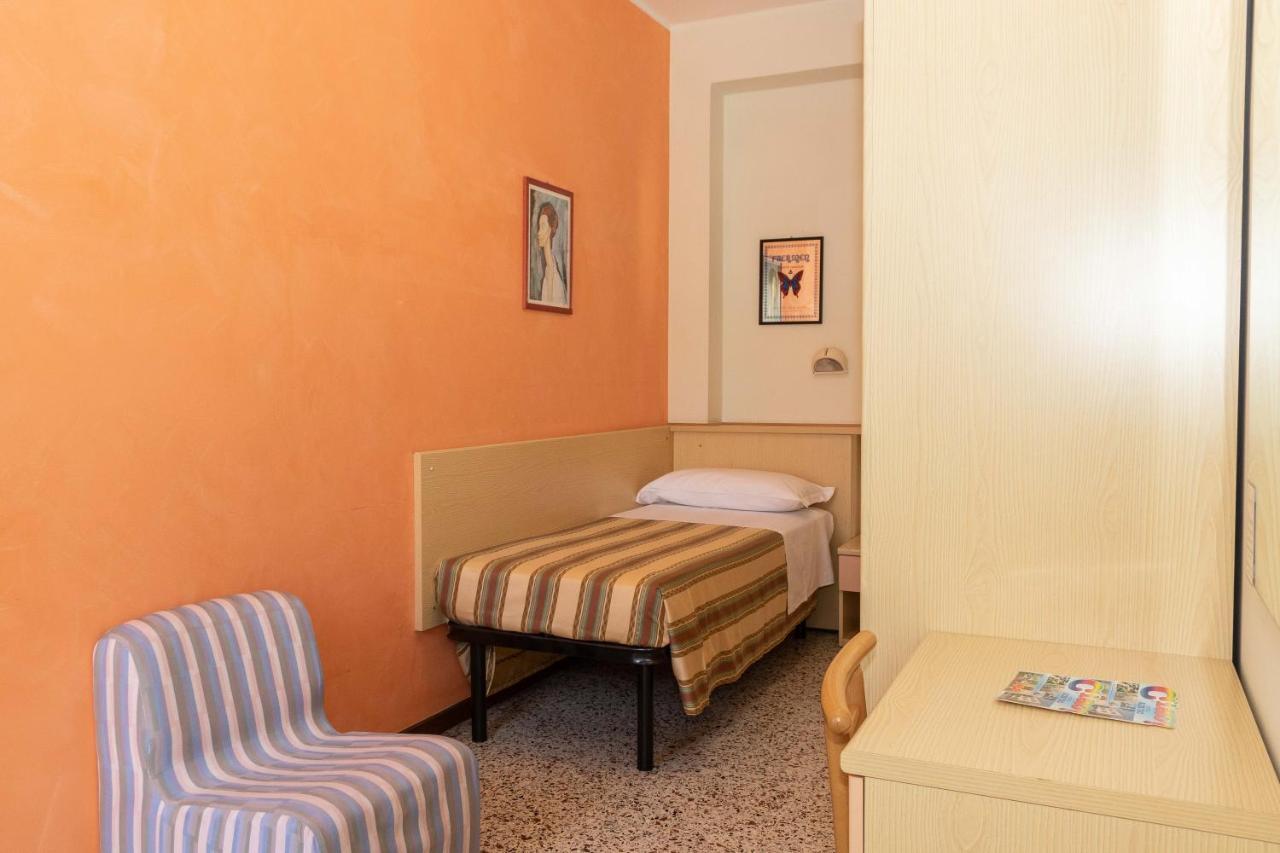 Hotel Alfa Tao Riccione Exterior foto