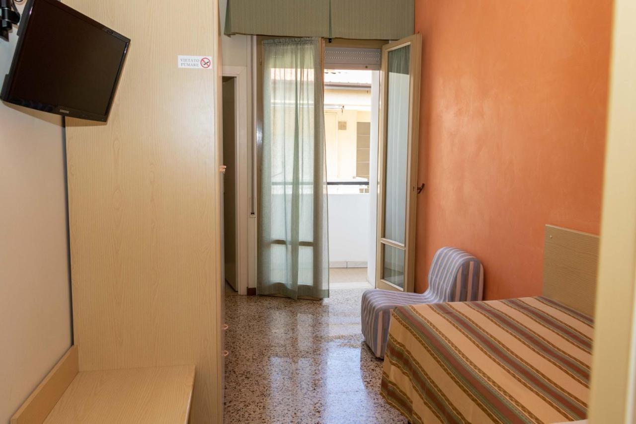 Hotel Alfa Tao Riccione Exterior foto
